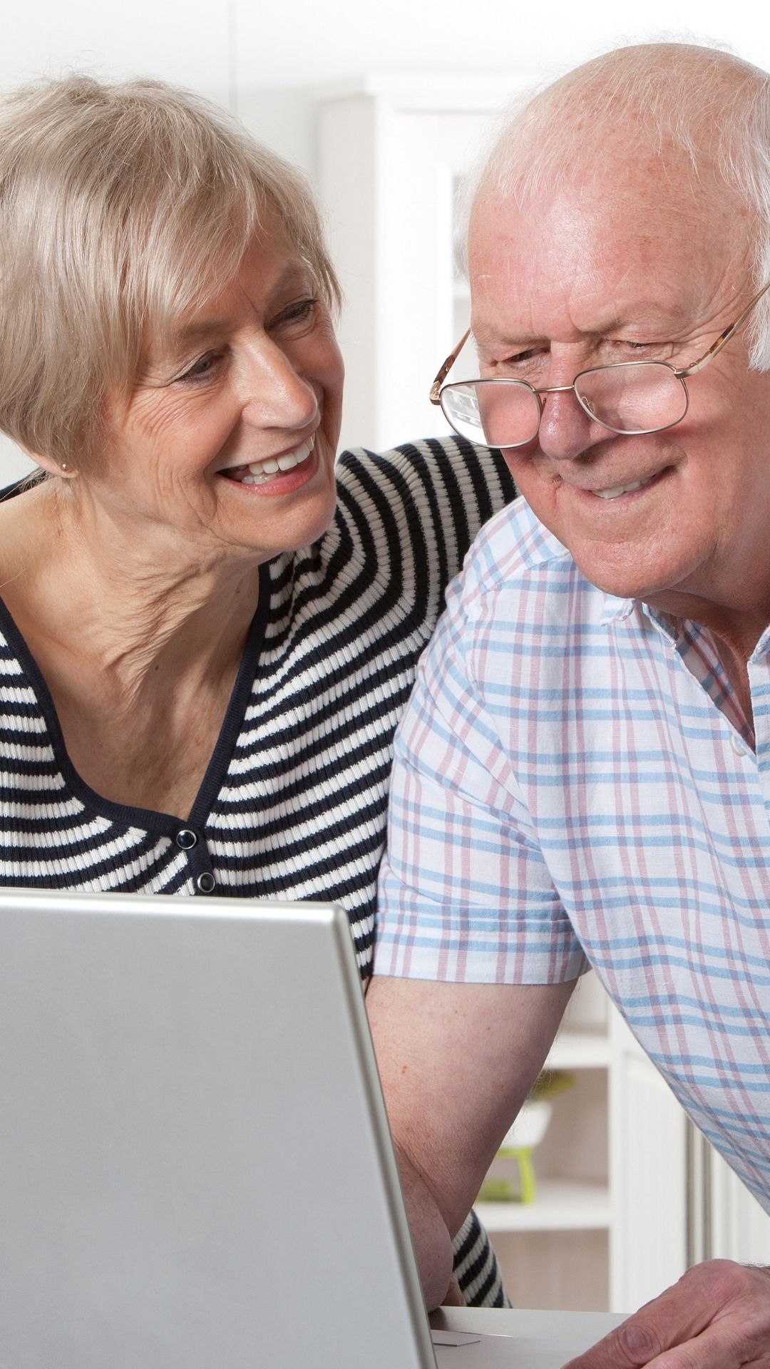 NYC Wine & Liquor Store Startup Calculator: 2026 License Cost & Profit Analysis